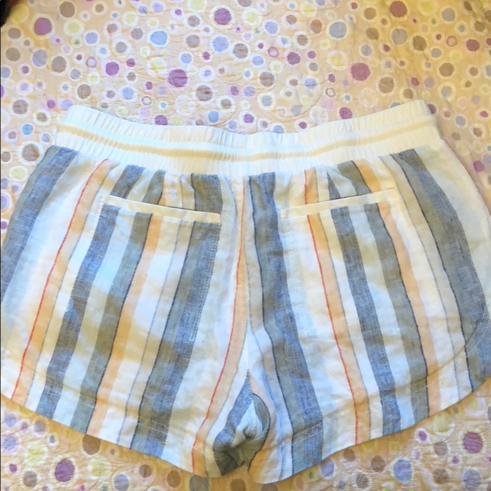 Striped athletes shorts - Picture 2 of 3